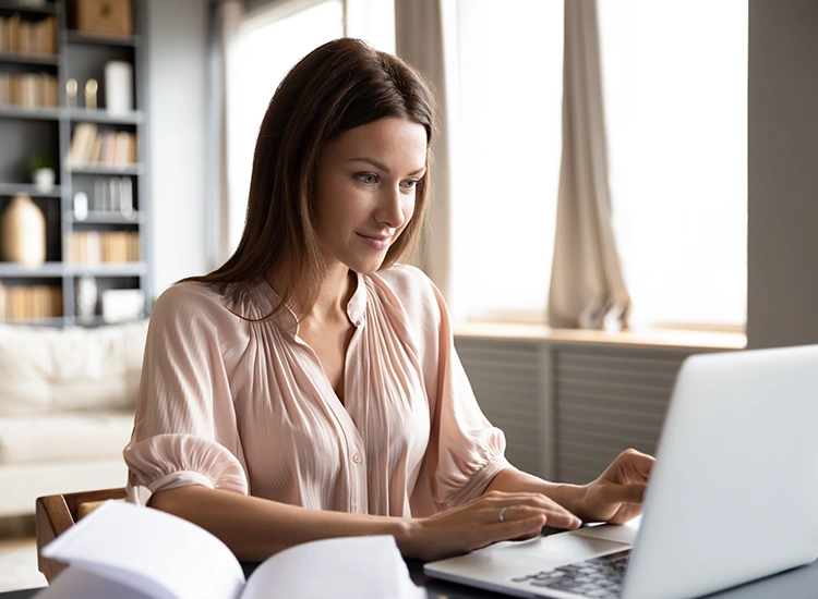 woman-working-on-laptop