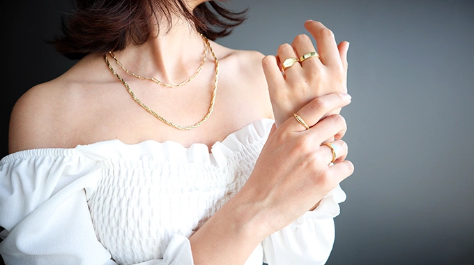 woman-hands-closeup