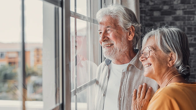 elderly-couple-smiling